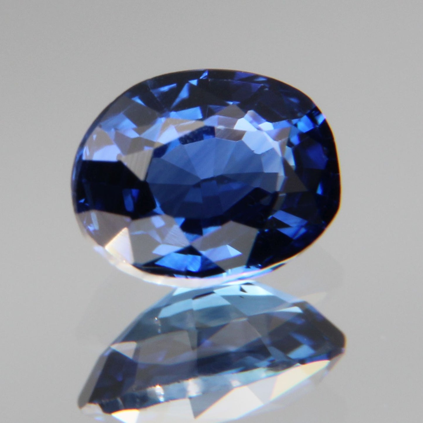 Blauer Saphir 0.52ct
