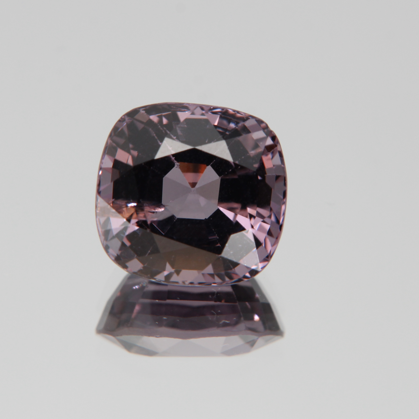Violetter Spinell 6.24ct