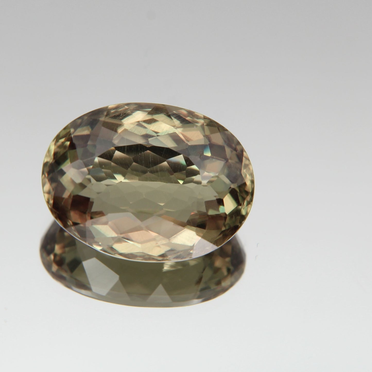Diaspor (Sultanit) 7.03 ct