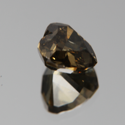 fancy vivid olive Diamond 3.02ct