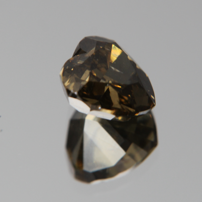 fancy vivid olive Diamond 3.02ct