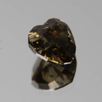 fancy vivid olive Diamond 3.02ct