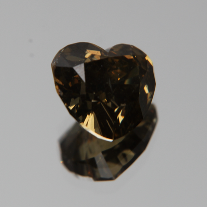 fancy vivid olive Diamond 3.02ct