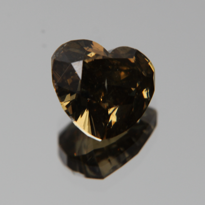 fancy vivid olive Diamond 3.02ct
