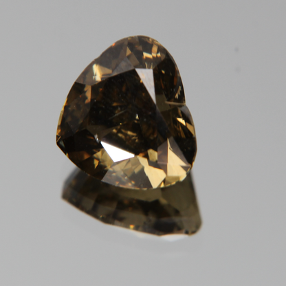 fancy vivid olive Diamond 3.02ct
