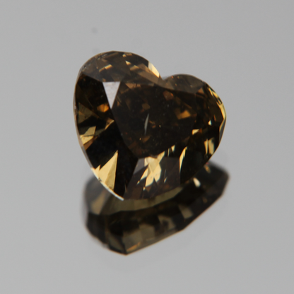 fancy vivid olive Diamond 3.02ct