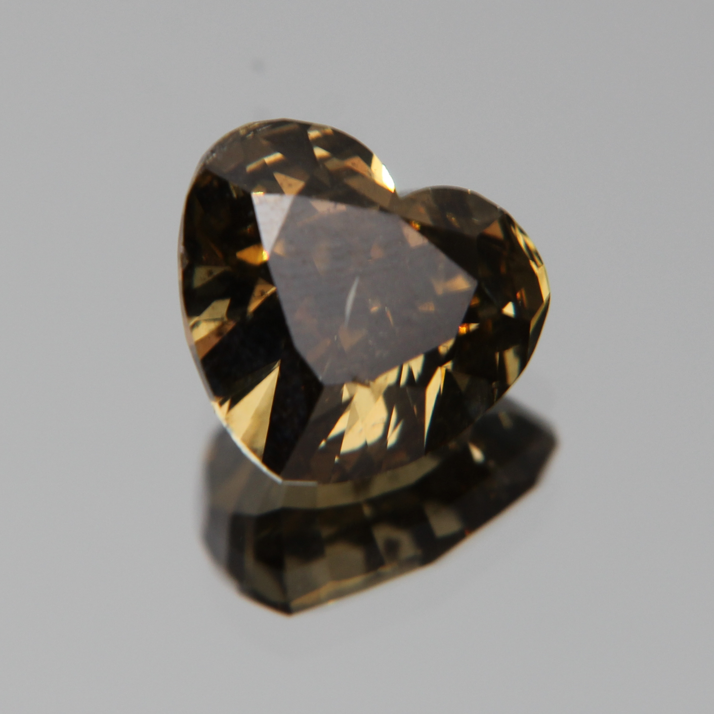 fancy vivid olive Diamond 3.02ct