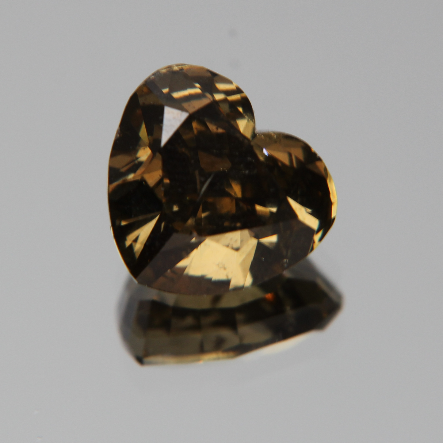 fancy vivid olive Diamond 3.02ct