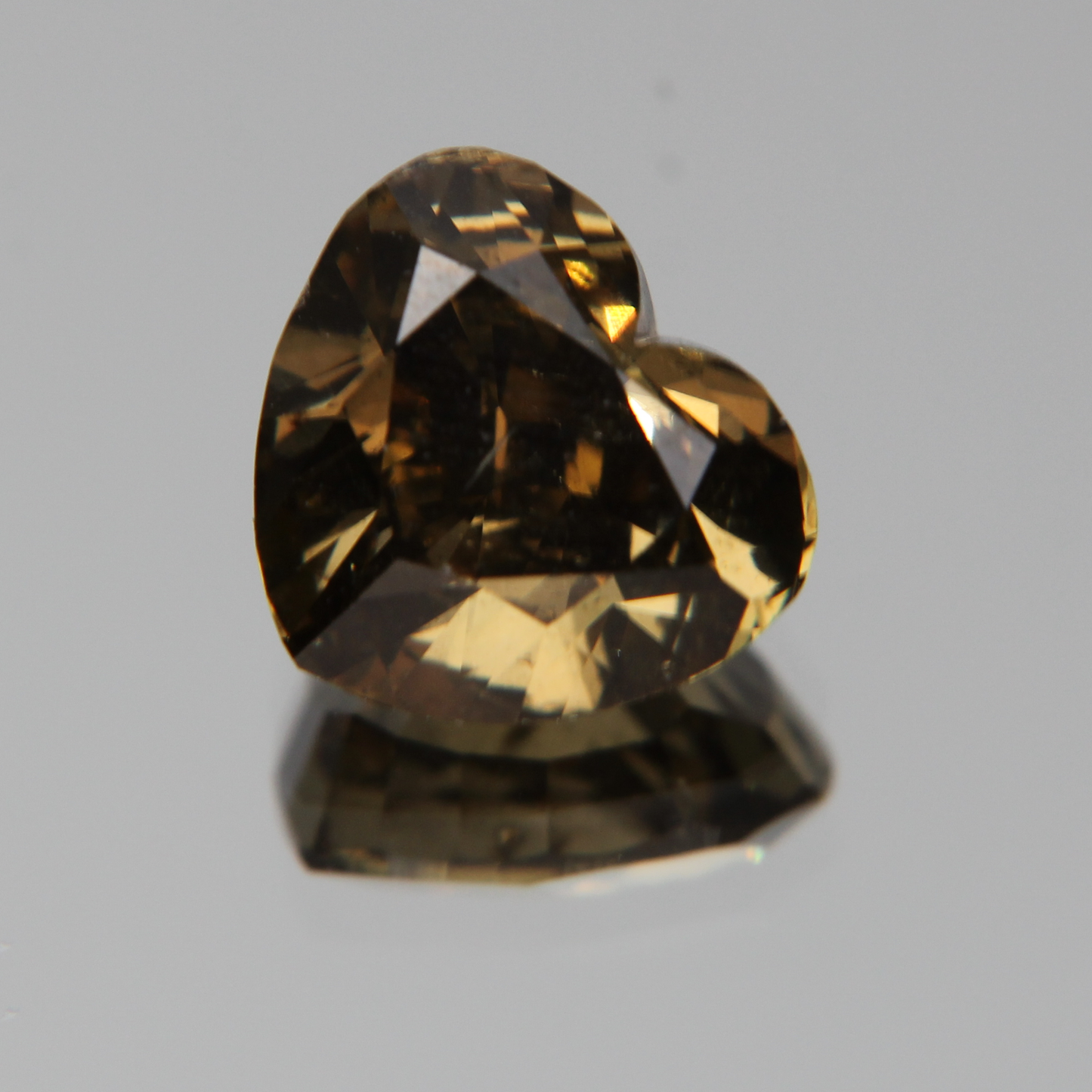 fancy vivid olive Diamond 3.02ct