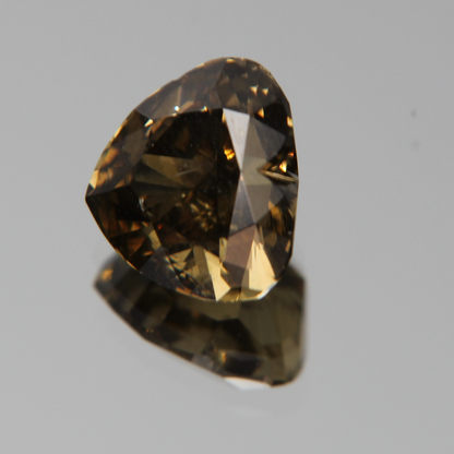 fancy vivid olive Diamond 3.02ct
