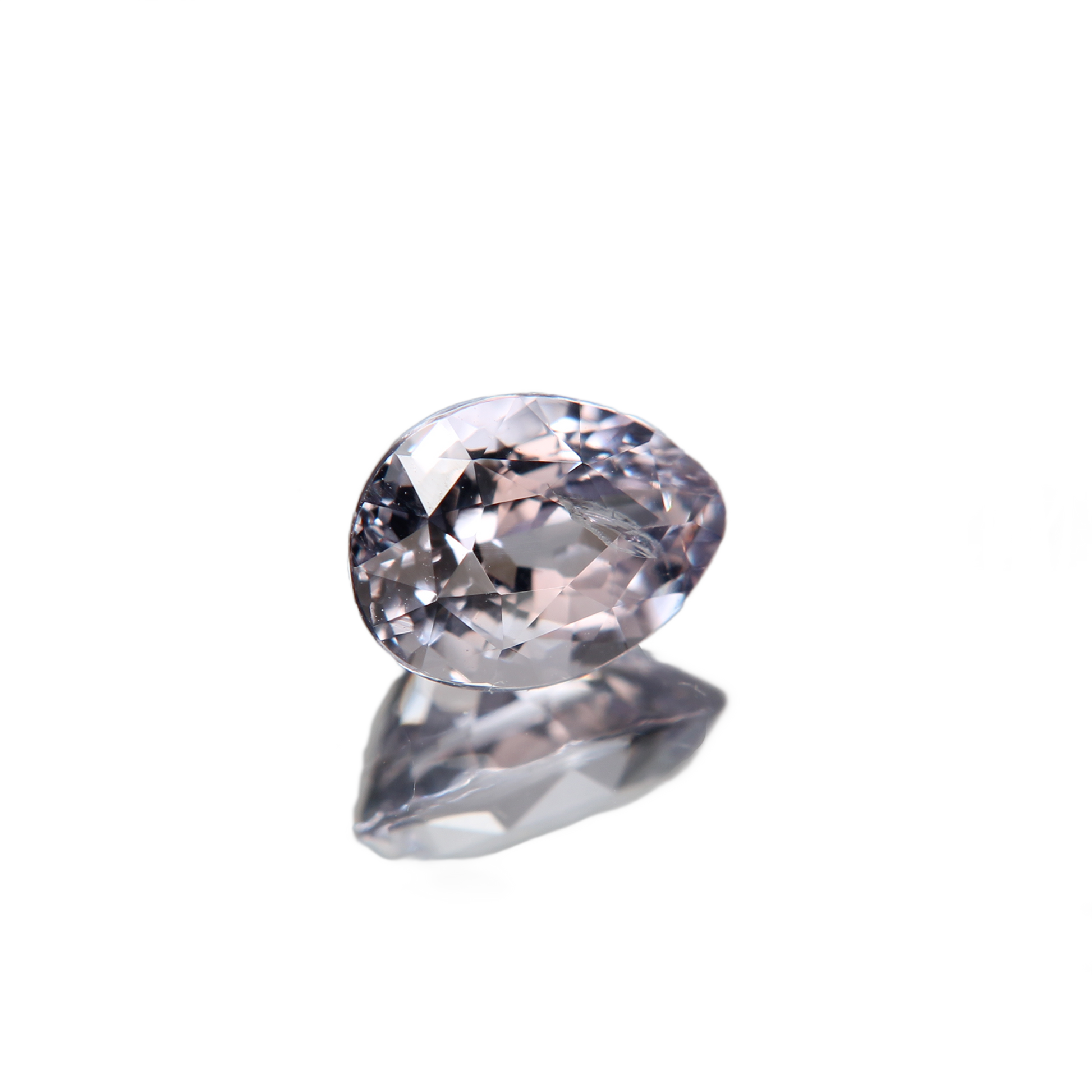 hellpinker Spinell 1.60ct ansicht von links