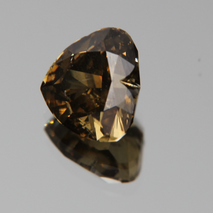 fancy vivid olive Diamond 3.02ct