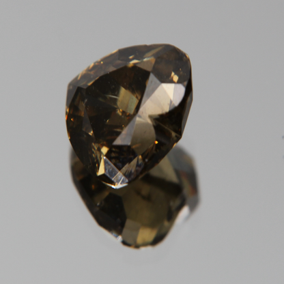 fancy vivid olive Diamond 3.02ct