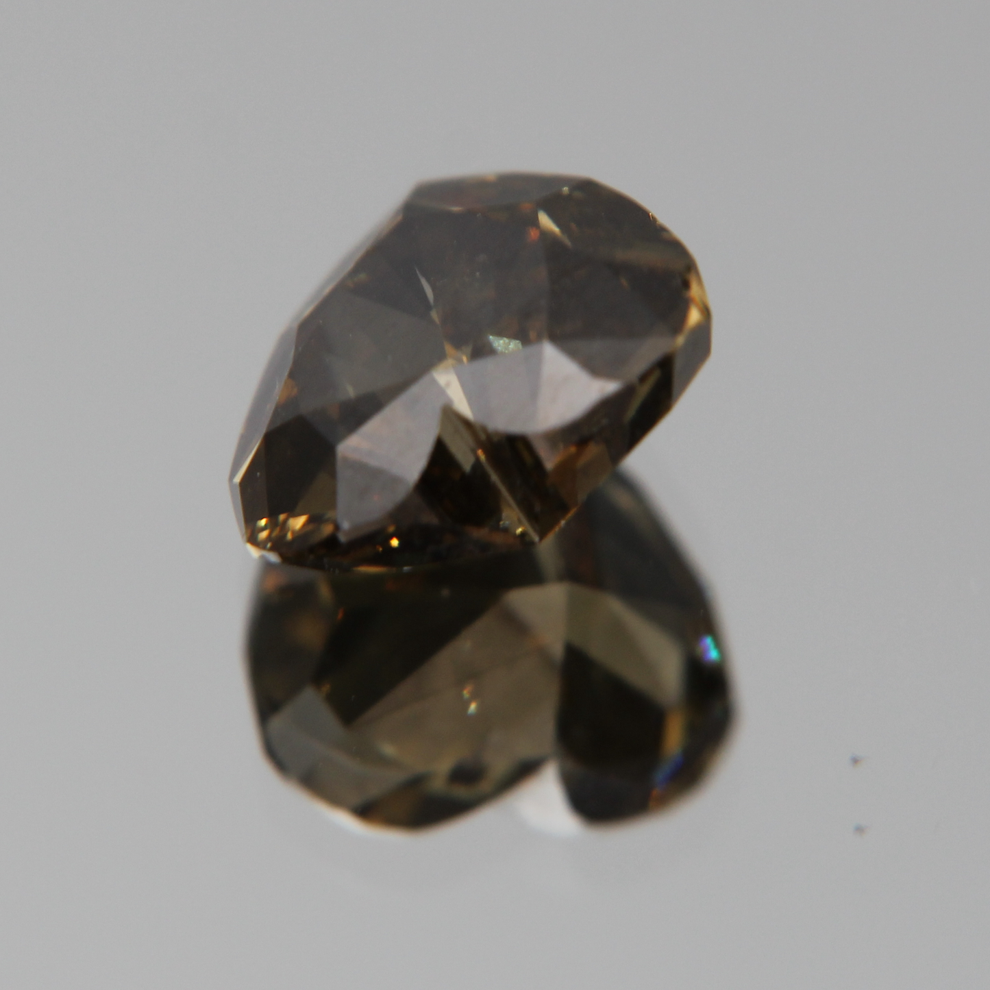 fancy vivid olive Diamond 3.02ct