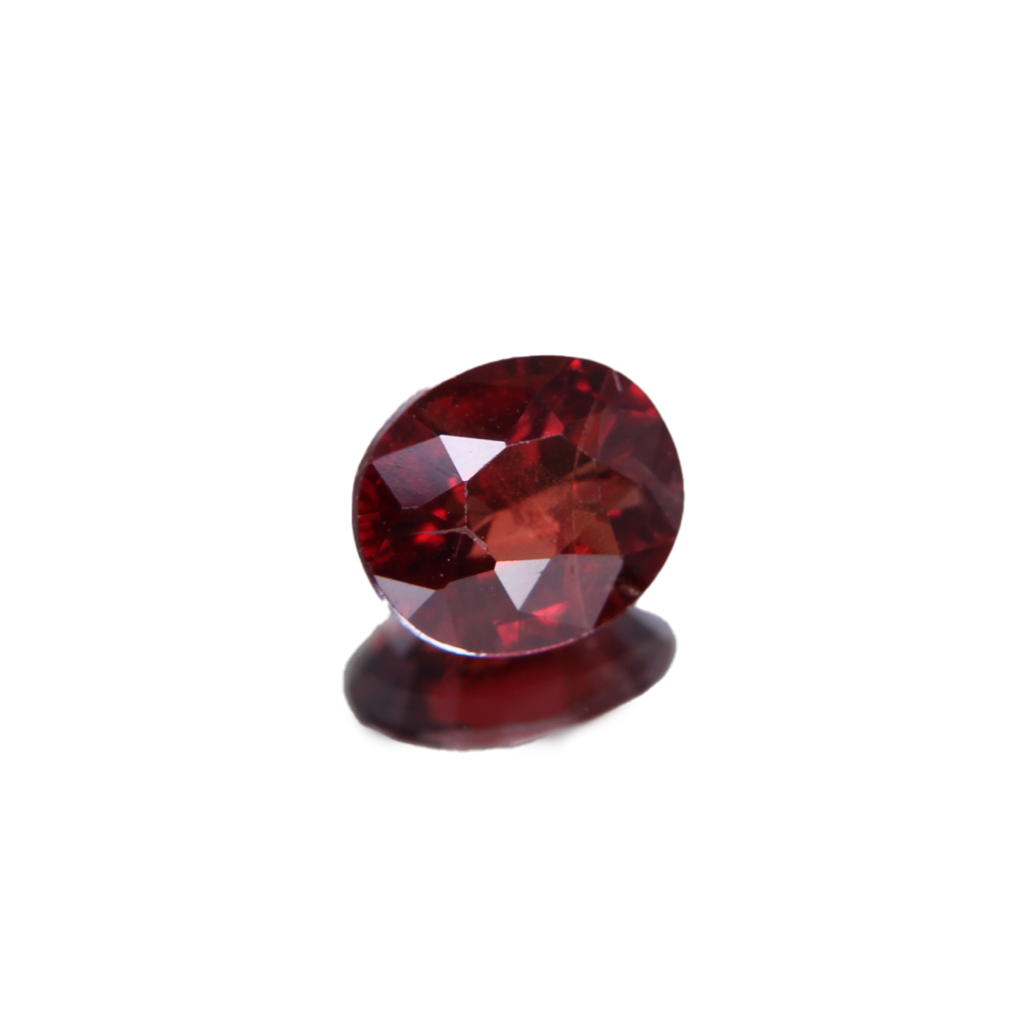 roter Spinell 1.15ct ansicht von links