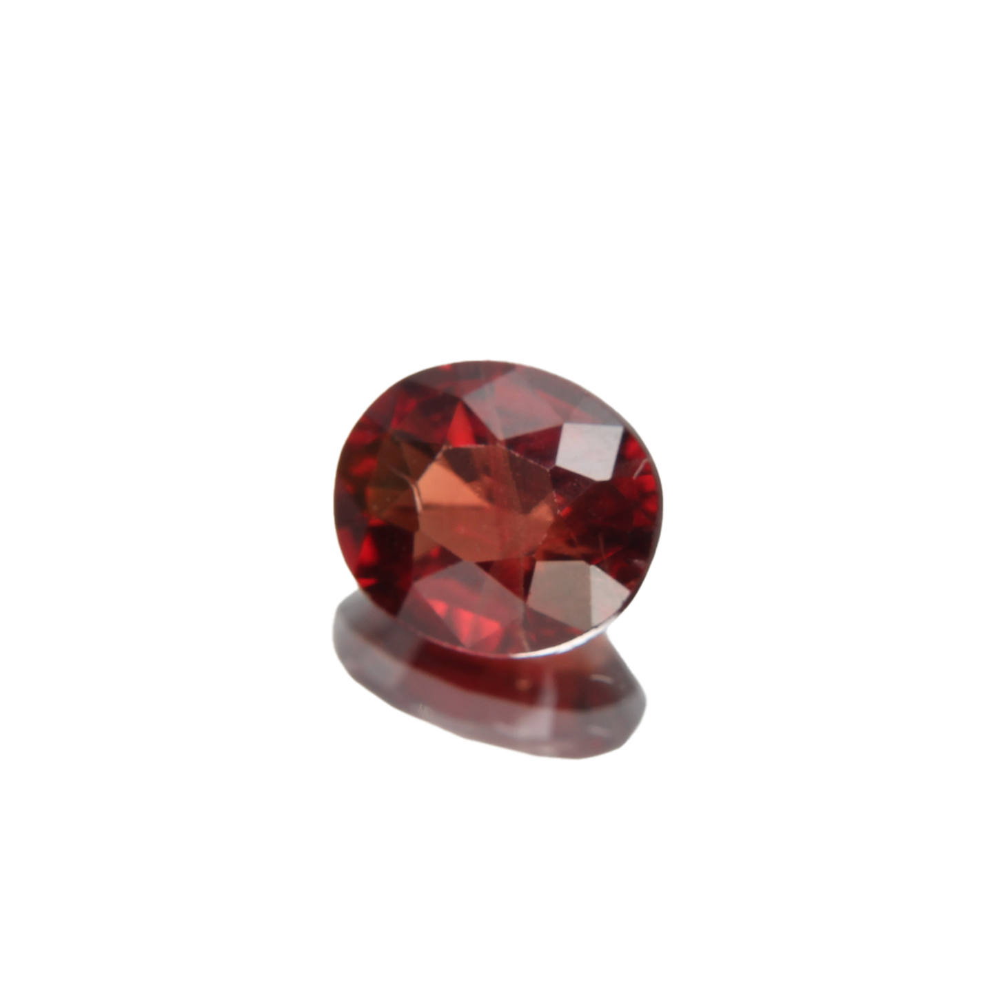 roter Spinell 1.15ct ansicht von rechts