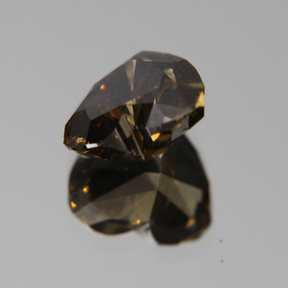 fancy vivid olive Diamond 3.02ct