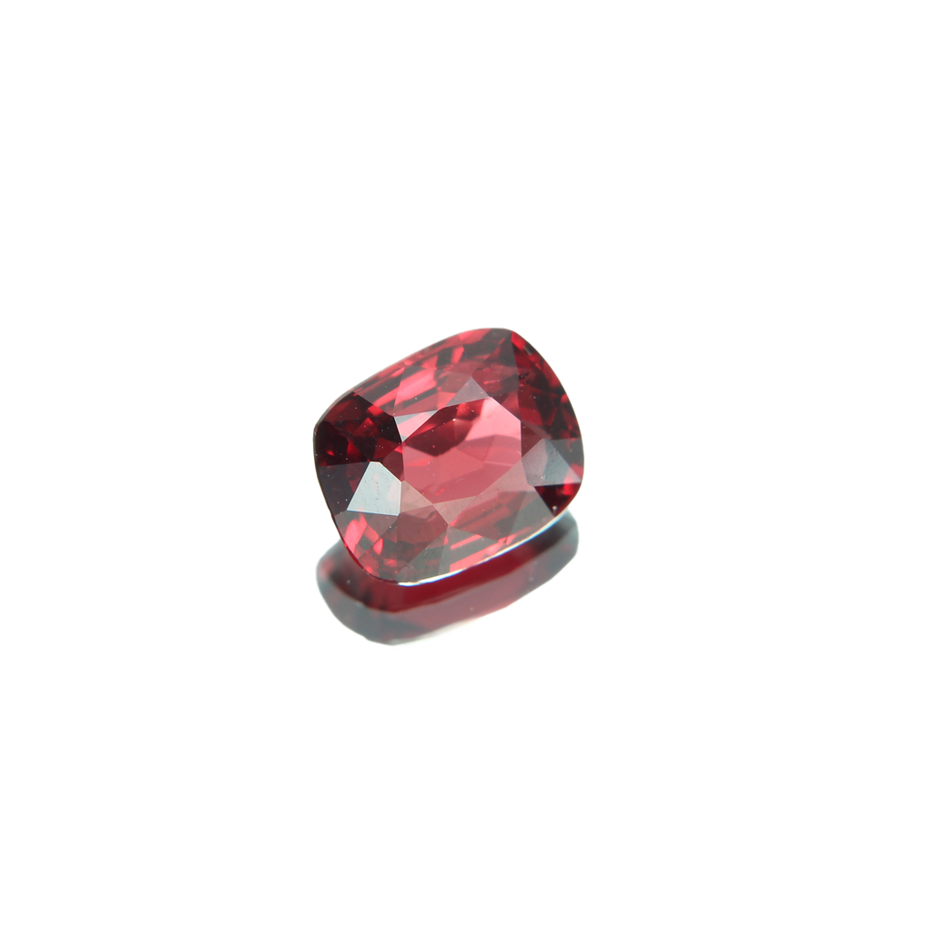 Spinell 1.08ct ansicht von links
