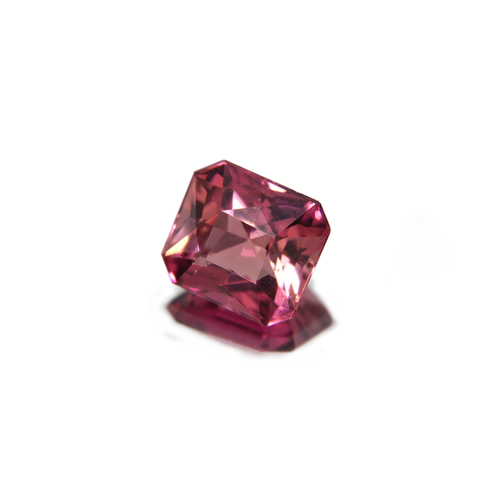 pinker Turmalin 3.34ct ansicht von rechts