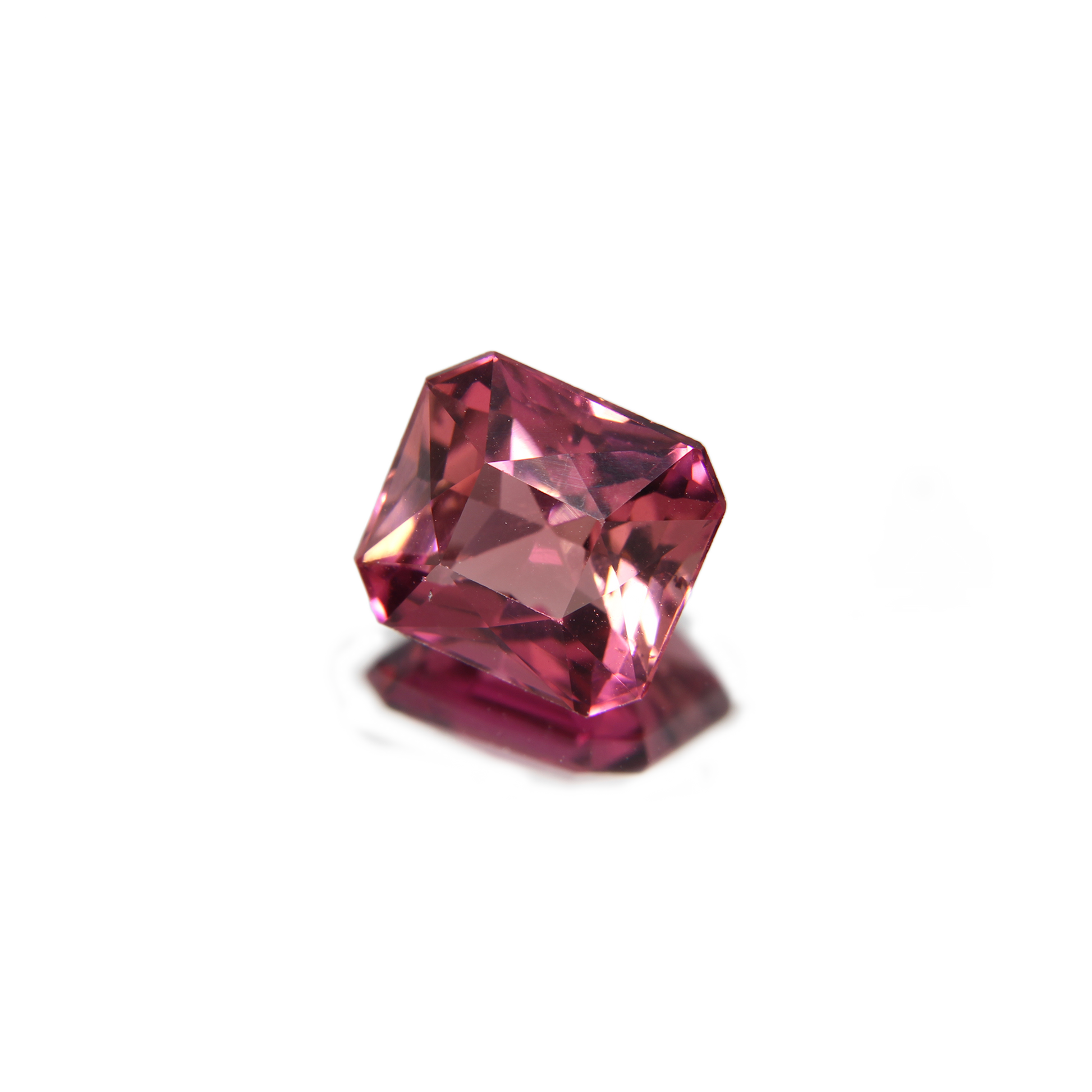 pinker Turmalin 3.34ct ansicht von rechts