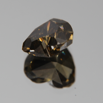 fancy vivid olive Diamond 3.02ct