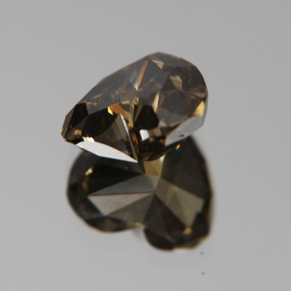 fancy vivid olive Diamond 3.02ct
