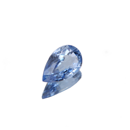 Blauer Saphir 1.35ct ansicht von links