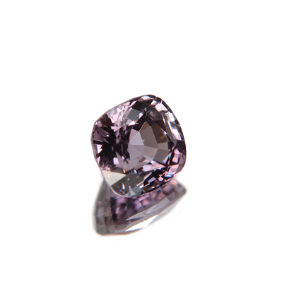 unbehandelter Violetter Spinell 6.24ct ansicht von links