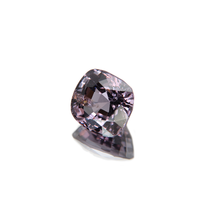unbehandelter Violetter Spinell 6.24ct ansicht von rechts