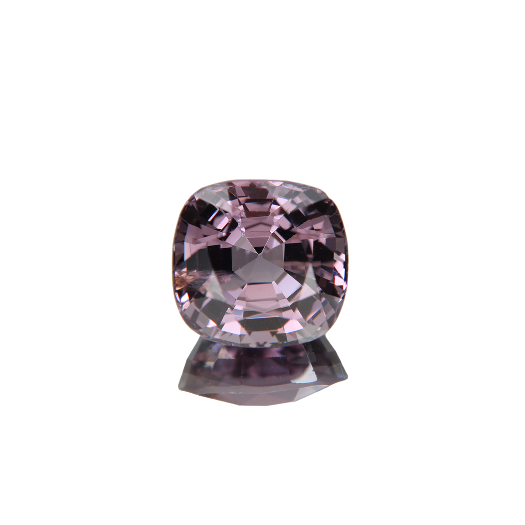 unbehandelter Violetter Spinell 6.24ct ansicht von vorne