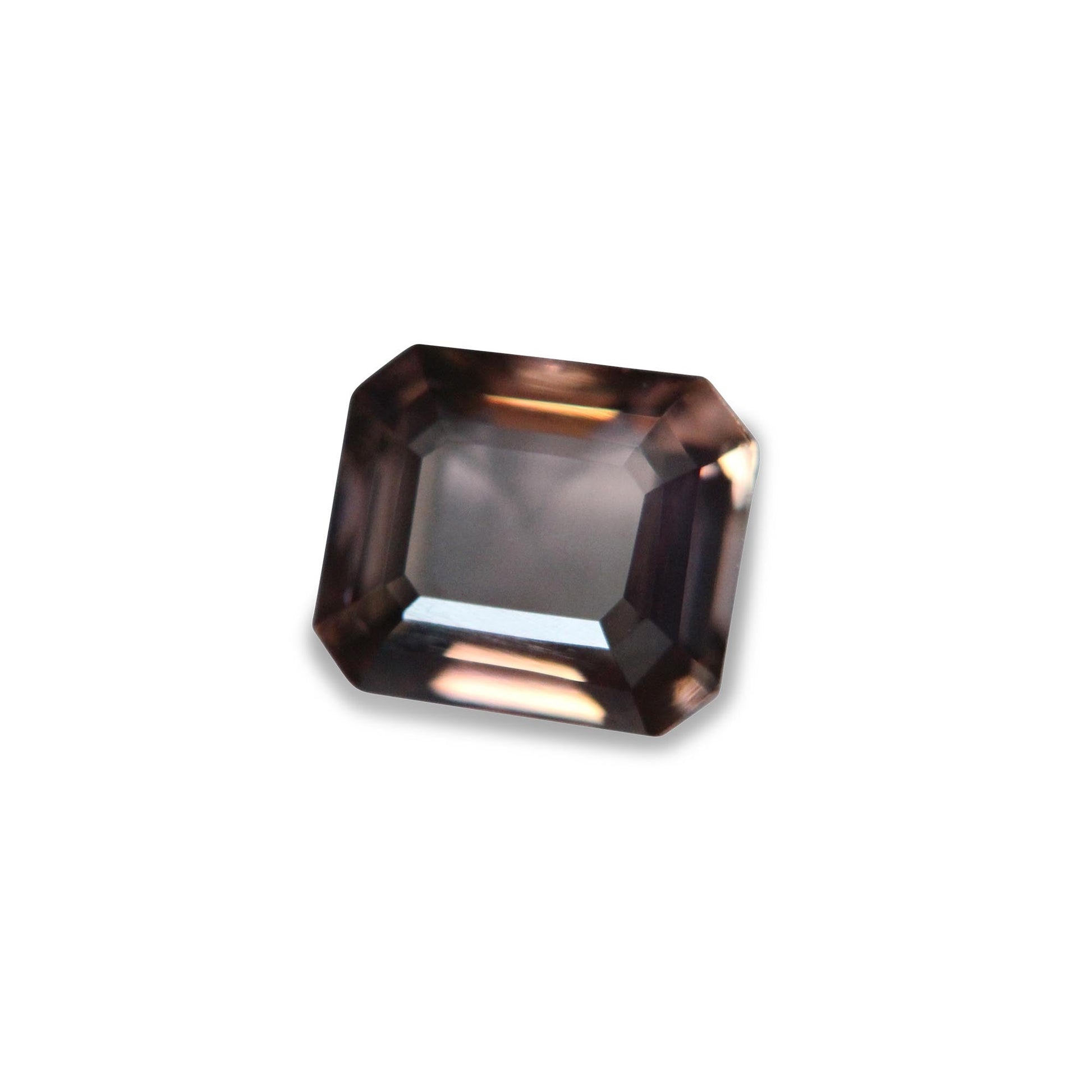 Zoisit 4.38 ct IGNEOUS Edelsteine