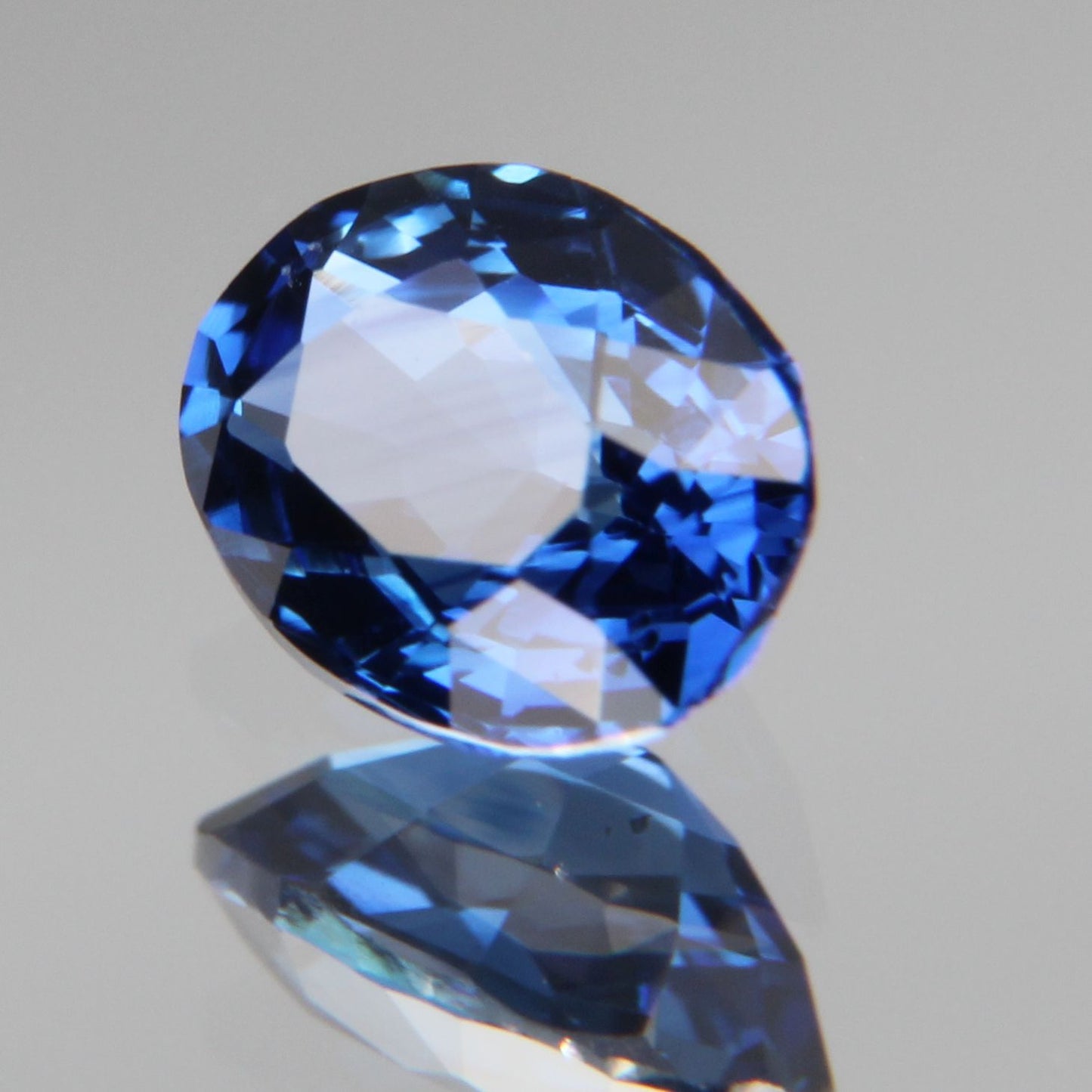 Blauer Saphir 0.52ct