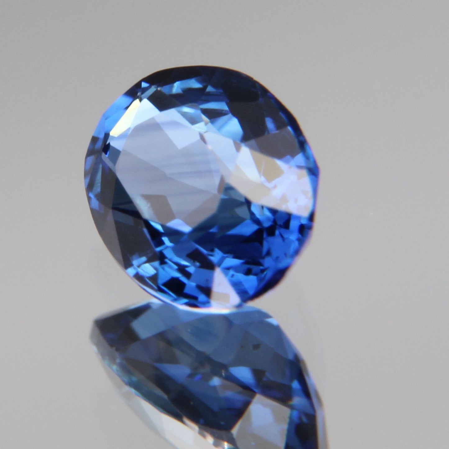 Blauer Saphir 0.52ct