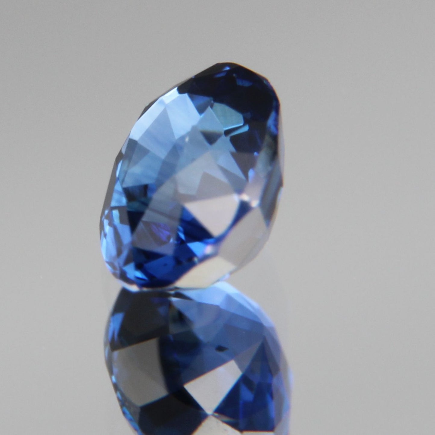 Blauer Saphir 0.52ct