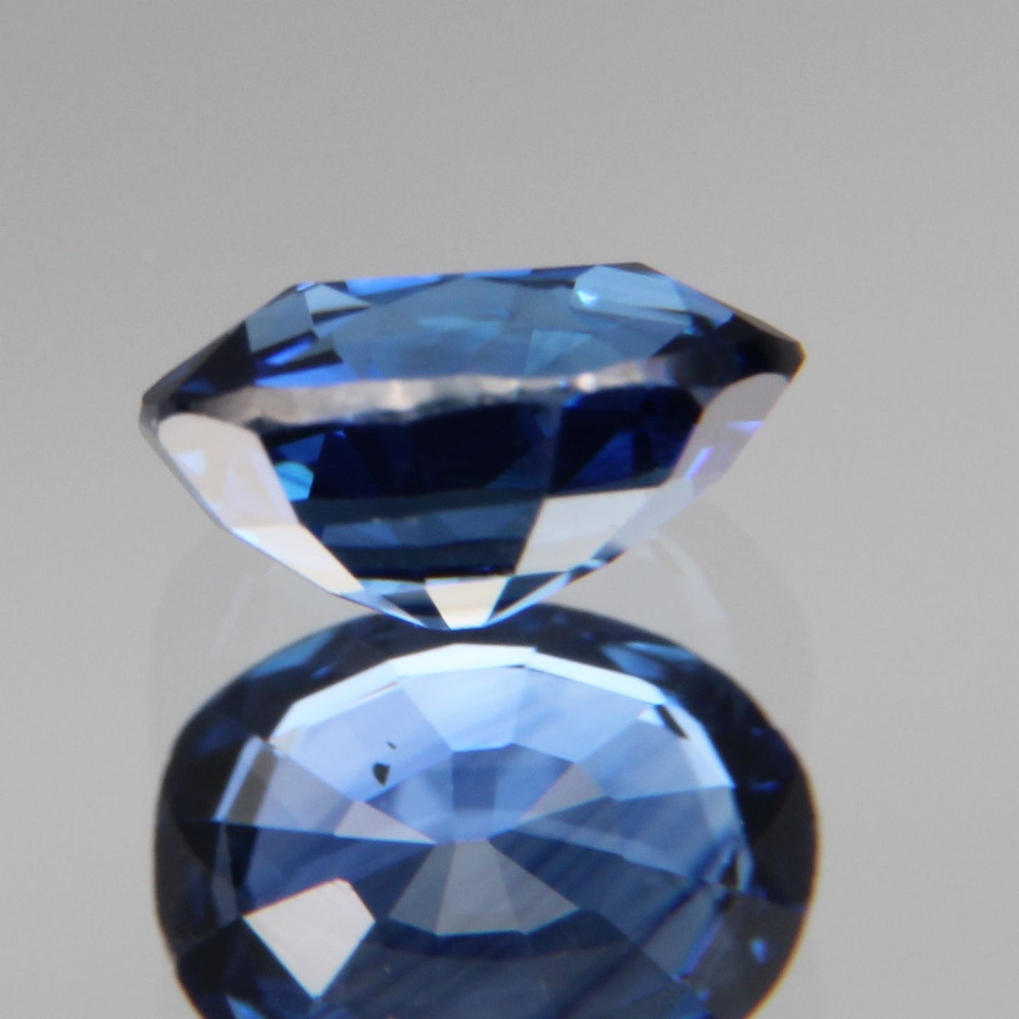 Blauer Saphir 0.52ct