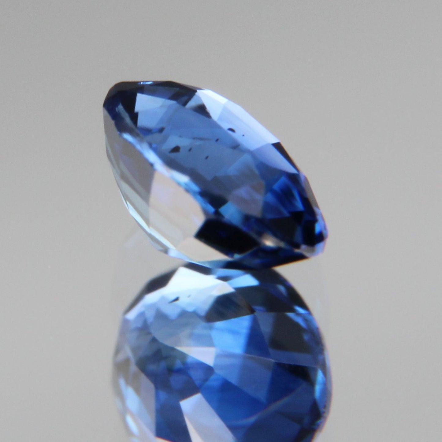 Blauer Saphir 0.52ct