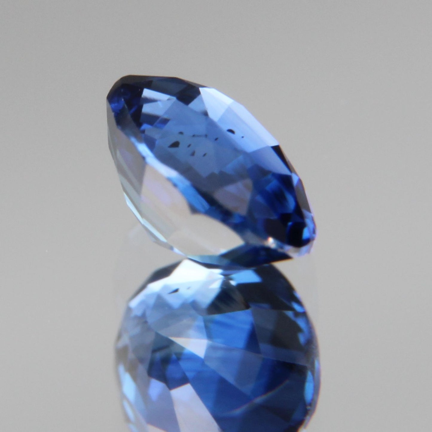 Blauer Saphir 0.52ct