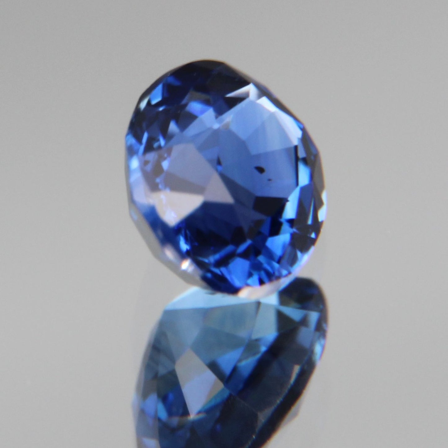 Blauer Saphir 0.52ct