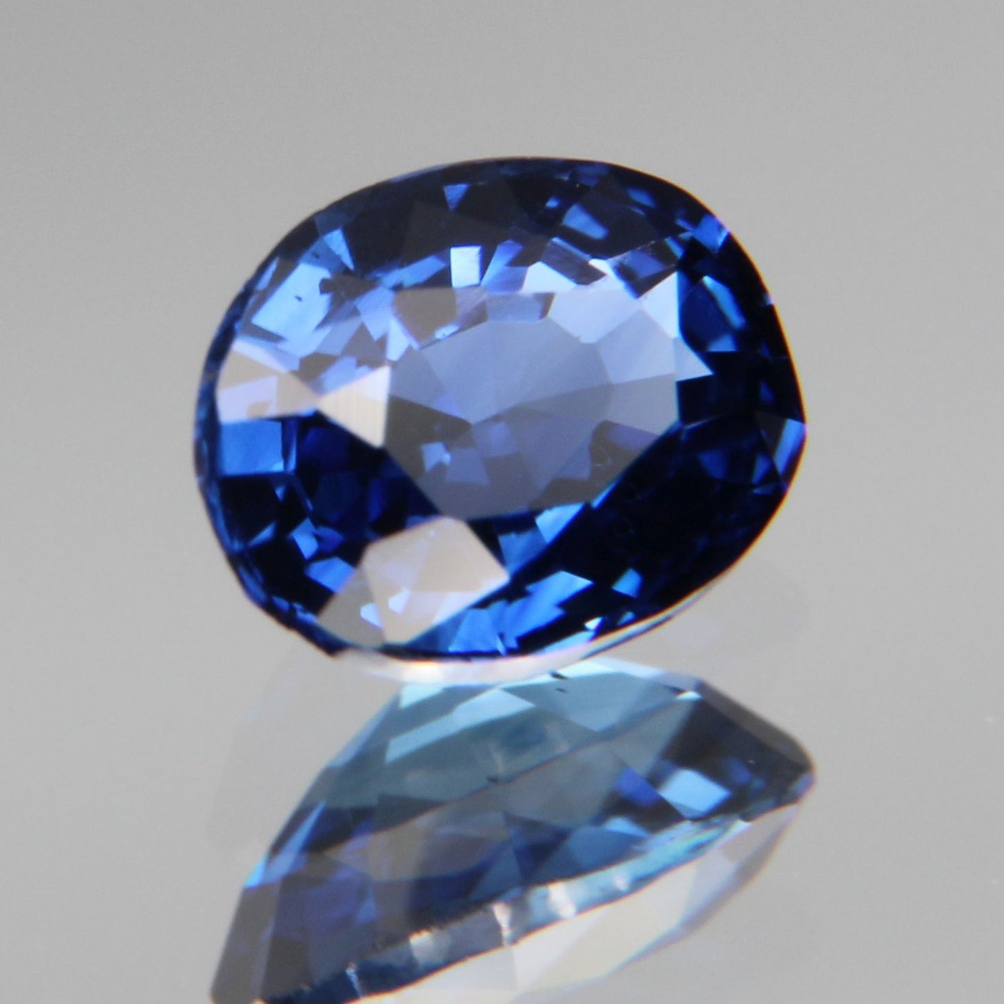 Blauer Saphir 0.52ct
