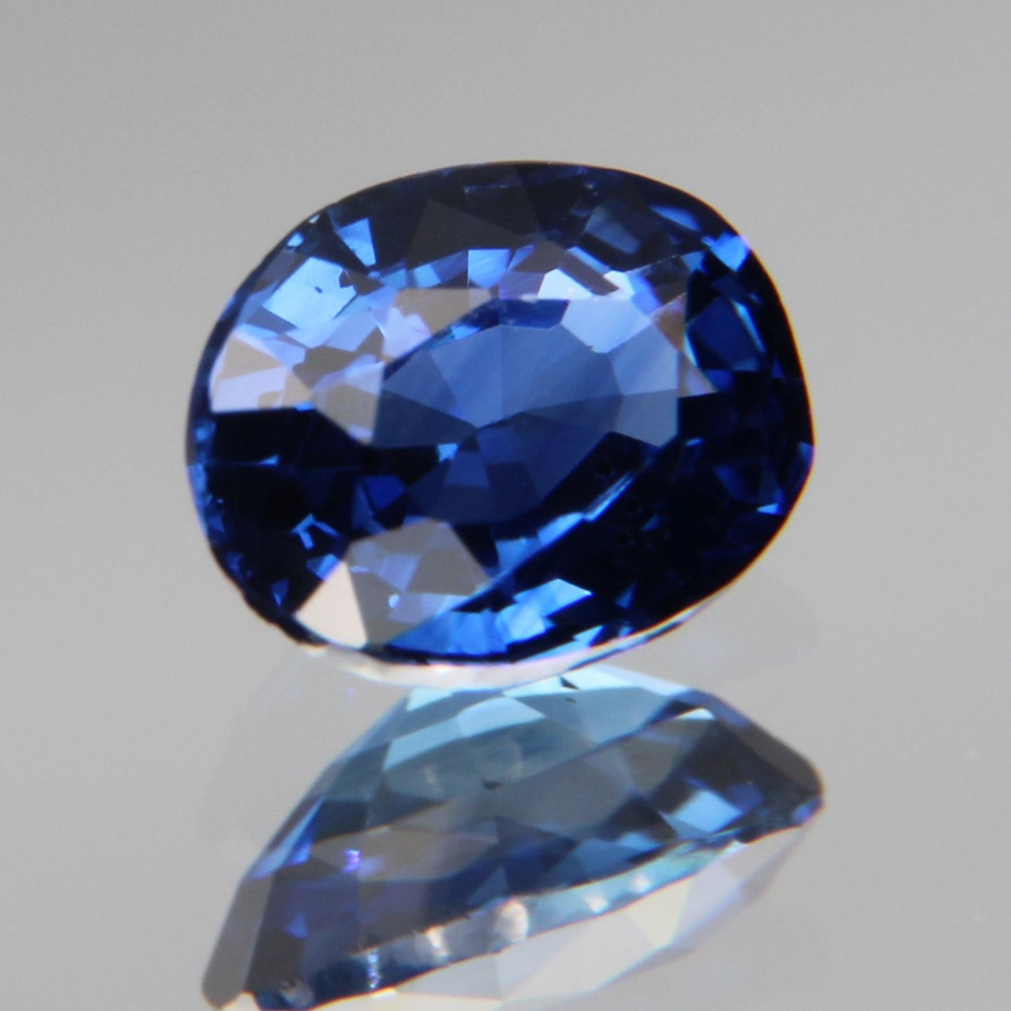 Blauer Saphir 0.52ct