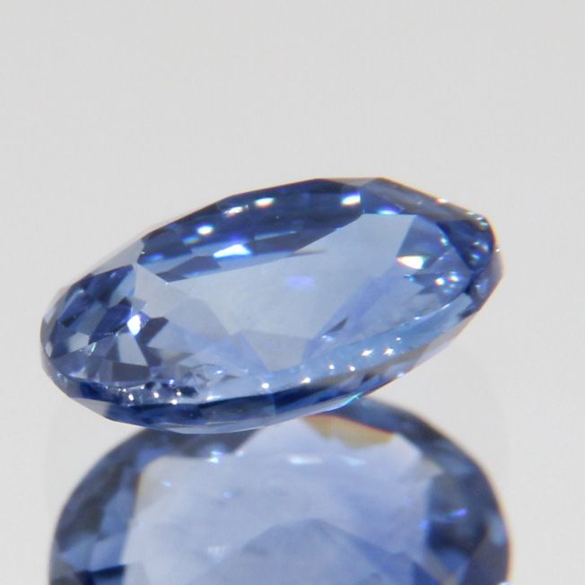 blauer Saphir 0.68ct