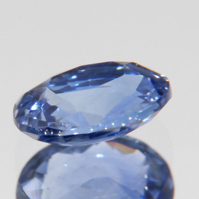 blauer Saphir 0.68ct