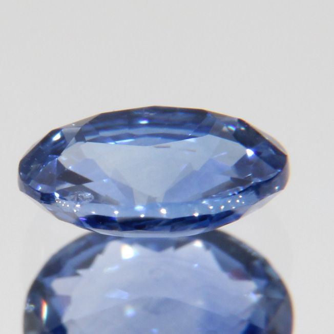 blauer Saphir 0.68ct
