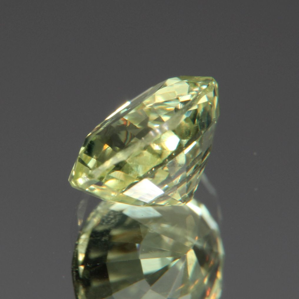 Chrysoberyl 1.37 ct