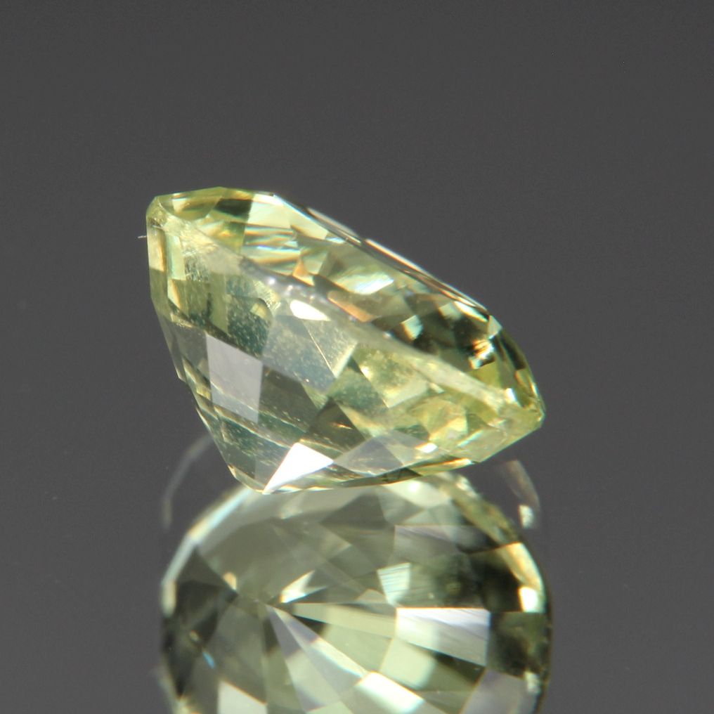 Chrysoberyl 1.37 ct