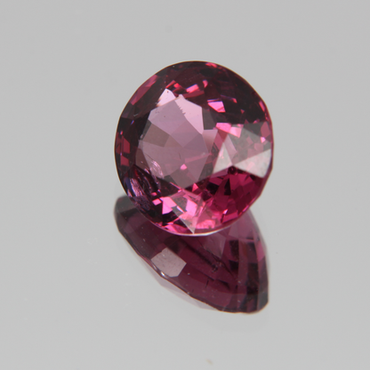 Pink-Red Spinel 5.57ct