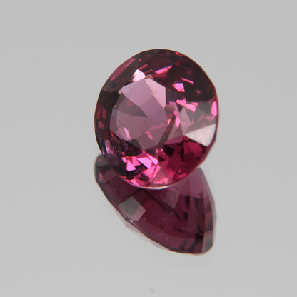 Pink-Red Spinel 5.57ct