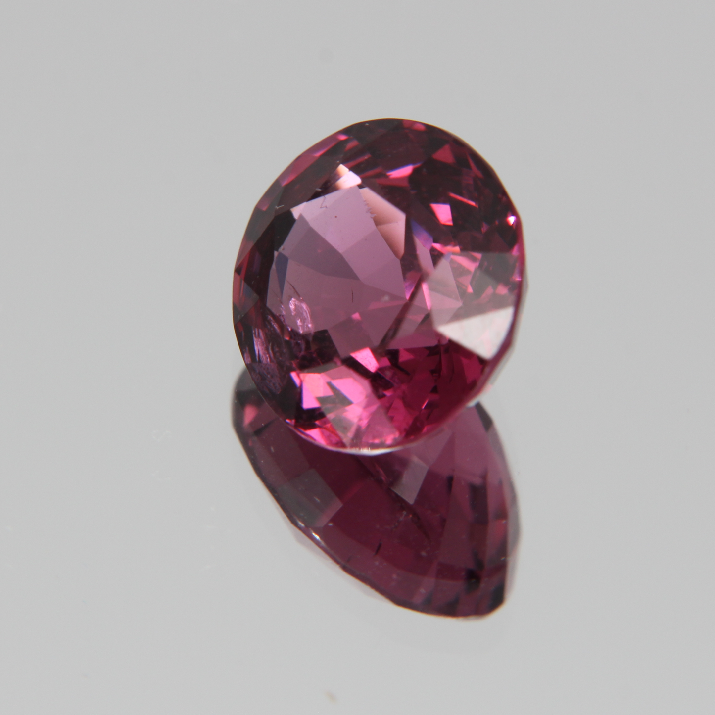 Pink-Red Spinel 5.57ct