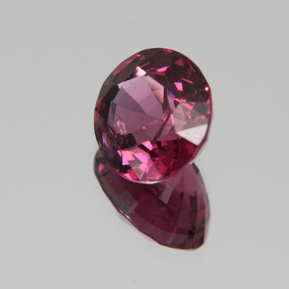 Pink-Red Spinel 5.57ct