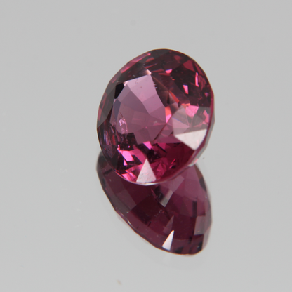 Pink-Red Spinel 5.57ct